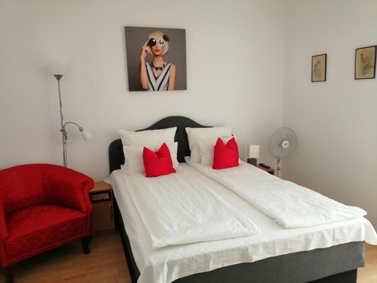 Violet House Apartment Turda Exterior photo